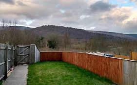 3 Story House Near Bike Park Wales & Zip World